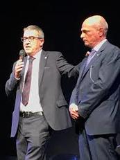 Piergiorgio Cal&ograve; con il collega dell'ospedale Businco, Massimo Dessena, sul palco del teatro Massimo per la presentazione del congresso internazionale Sico 2019