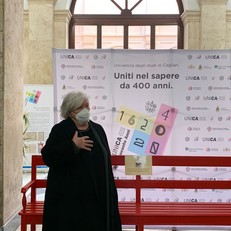 Il Rettore Maria Del Zompo durante il suo intervento