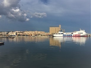 Costi, confronto con le continuit&agrave; francese e spagnola per un balzo in avanti della realt&agrave; isolana e nazionale