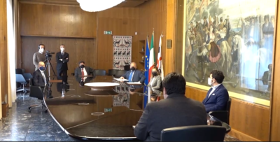 Un'altra immagine dell'incontro istituzionale di questa mattina