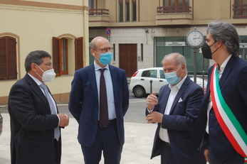 L'incontro tra Francesco Mola, Gianni Fenu, Piergiorgio Massidda (Presidente del Consiglio comunale) e il sindaco Tomaso Locci