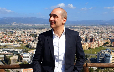 Il professor Salvatore Mario Carta, ordinario di informatica del Dipartimento di Matematica e informatica, referente per UniCa dell&rsquo;Innovation Campus