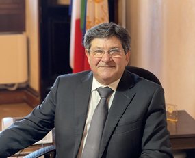 Il professor Francesco Mola, magnifico rettore dell'Universit&agrave; di Cagliari