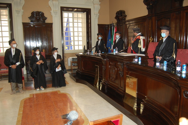 cerimonia laurea memoria.JPG