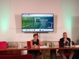 Un momento della conferenza con Alessandra Carucci e Michele Di Francesco (RAS)