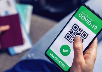 Green Pass, foto generica: dal Rettore l'invito a scaricarlo