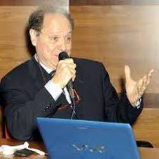 Il professor Riva &egrave; autore di oltre duecento pubblicazioni