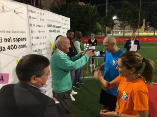 In primo piano, Francesco Mola e Alessandra Orr&ugrave;. Mario Brugnera premia Paolo Meloni