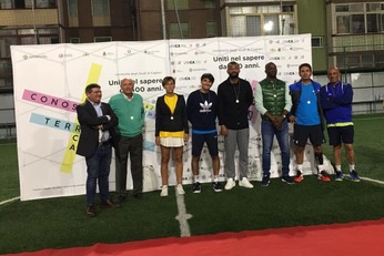 Da sinistra, Francesco Mola, Mario Brugnera, Paola Fadda, Manolo Carta, Joao Pedro, David Suazo, Gianfranco Garau e Maurizio Canino