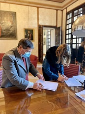 La firma sull'accordo