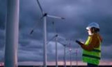Le rinnovabili, tra pale eoliche e fotovoltaico (archivio Enel)