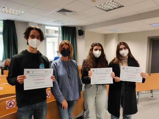 I vincitori dell'edizione 2022 con Anna Lisa Muntoni, che ha coordinato l'organizzazione con la collega Liana Fattore