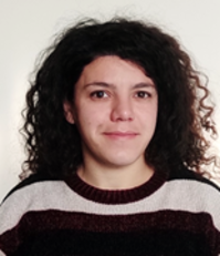 Angelica Simbula. La specialista ha focalizzato i propri approfondimenti su fotonica e nanostrutture