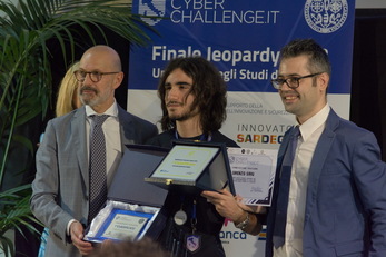 Cagliari, Da sinistra, il prorettore vicario Gianni Fenu, Lorenzo Siriu e Davide Maiorca
