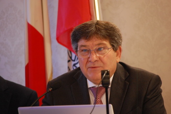 Un primo piano del Rettore Francesco Mola, alla guida del nostro Ateneo dal 2021
