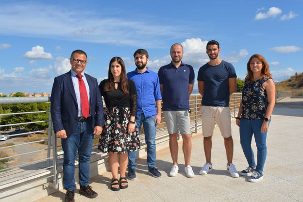 L'Unit&agrave; di biometria del Diee. Da sinistra, Gian Luca Marcialis, Sara Concas, Simone Maurizio La Cava, Giampaolo Perelli, Marco Micheletto e Giulia Orr&ugrave;