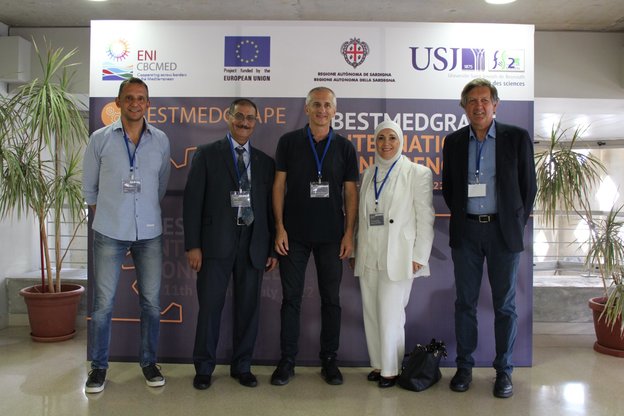 Il coordinatore del progetto, Gianluigi Bacchetta (al centro), con alcuni partner del progetto
