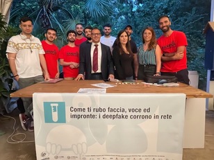 Cagliari. Il gruppo di ricercatori guidati da Gian Luca Marcialis