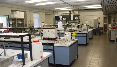 Laboratorio di chimica fisica e chimica industriale