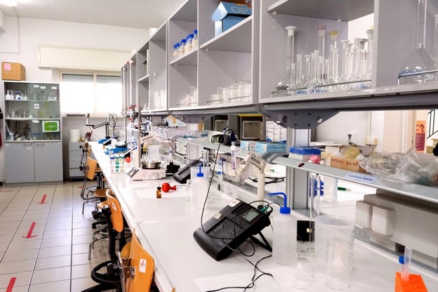 Laboratorio discipline chimiche