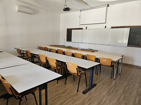 Aula Digita lato via Is Maglias