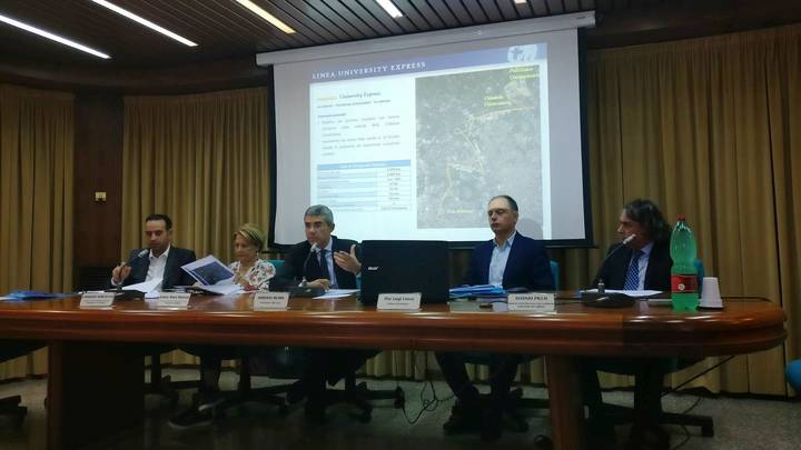 TAVOLO CONFERENZA STAMPA