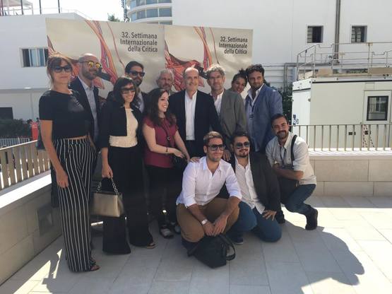 Foto di gruppo per alcuni studenti di UniCa a Venezia all'edizione 2017 della Mostra internazionale del Cinema