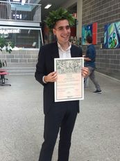 Il dottor Gionathan Desogus il giorno della discussione della tesi di laurea