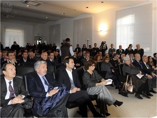 Il pubblico in Aula magna Maria Lai