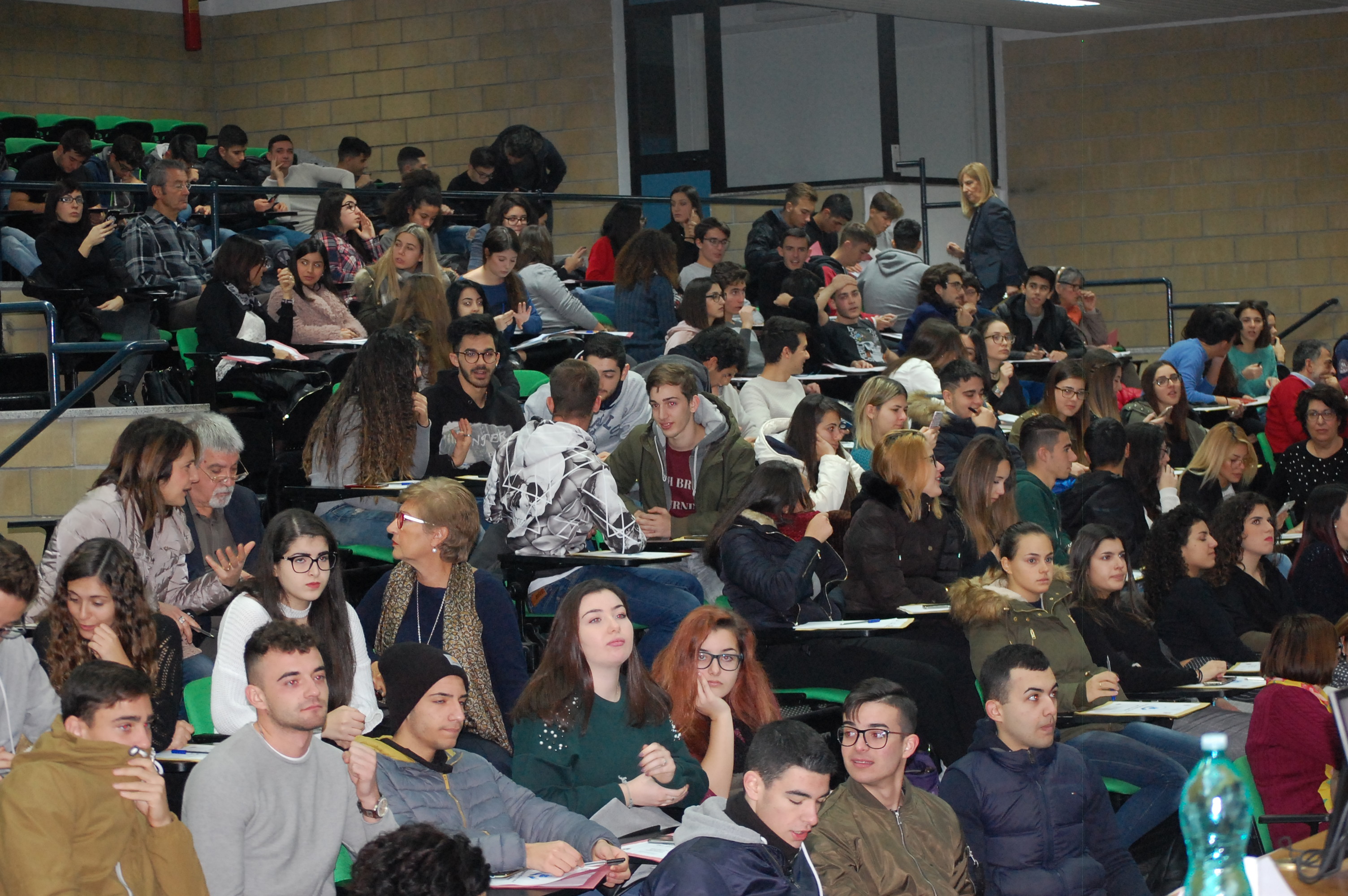 Farmacovigilanza, gli studenti in Aula Boscolo