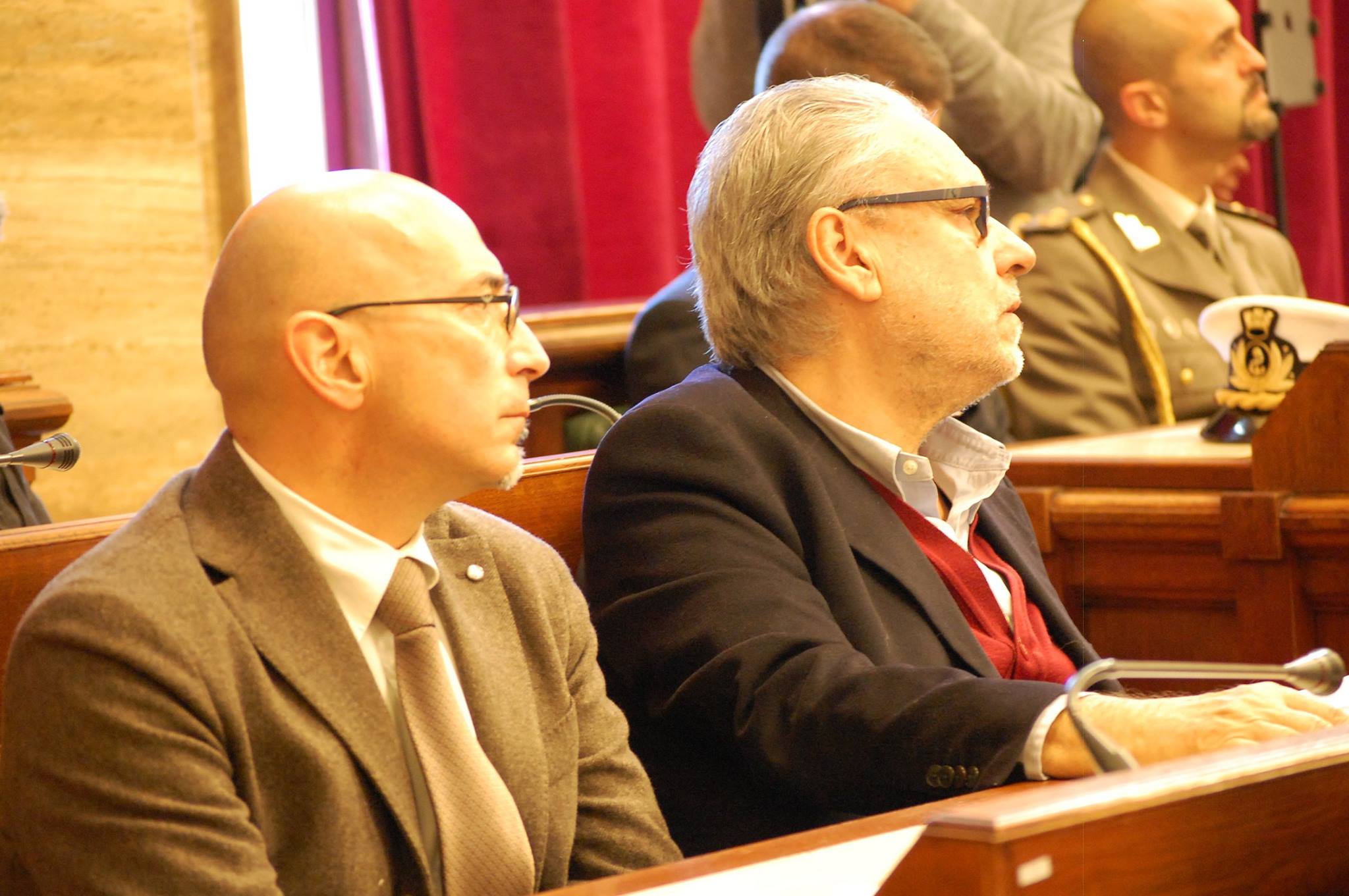 Il prof. Pietro Ciarlo (a destra) con il Direttore dell'ufficio scolastico regionale Feliziani