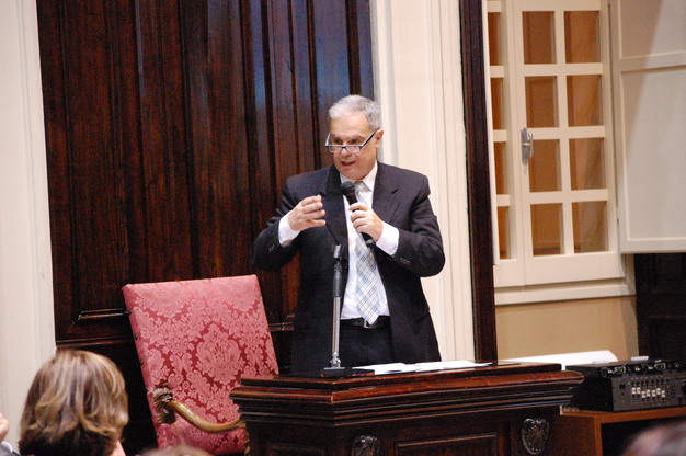 Mauro Carta, docente alla Facolt&agrave; di Medicina e Chirurgia