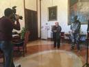 Michele Ardu fotografa il Rettore con Manu Invisible