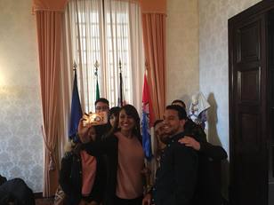 Gli studenti della delegazione del progetto "A Lezione da Gramsci" prima dell'incontro con il rettore