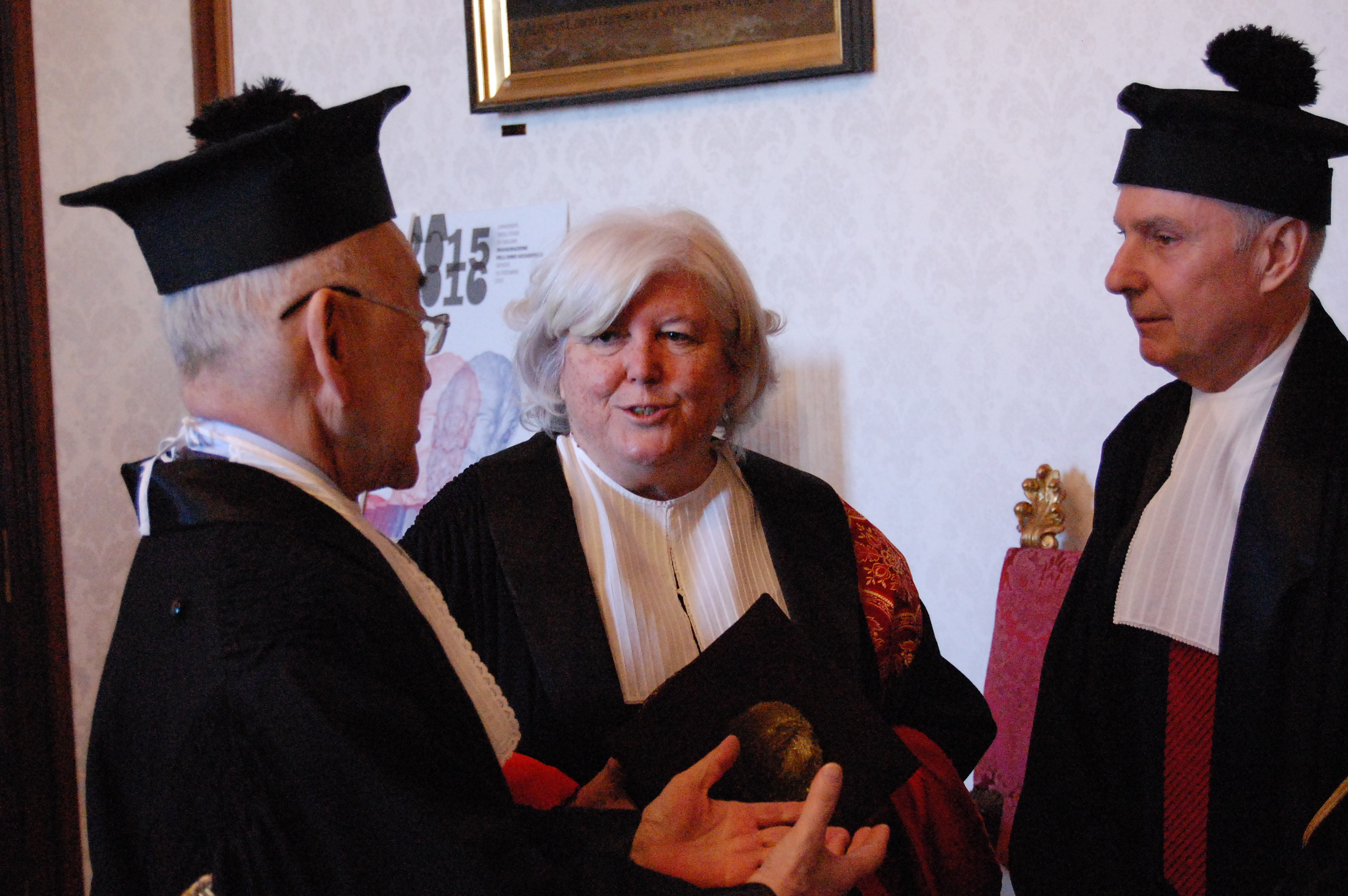 Il Rettore conversa con i professori Cheng e Matyus prima della cerimonia