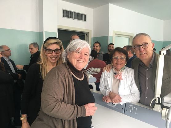 Professionalit&agrave; e competenza. Da sinistra, Elisabetta Cotti (docente endodonzia), Maria Del Zompo, Gloria Denotti e Giorgio Sorrentino